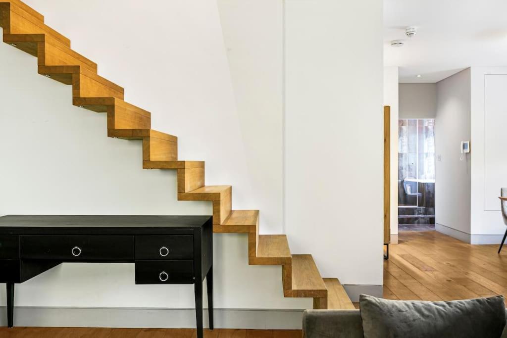 Chelsea Penthouse - Roof Terrace & Ac Appartamento *